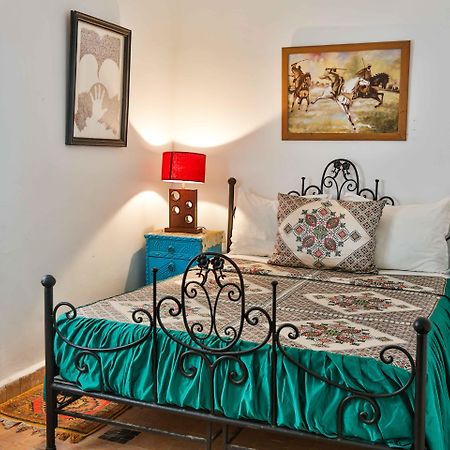 Riad Al Khansaa Есувейра Екстериор снимка