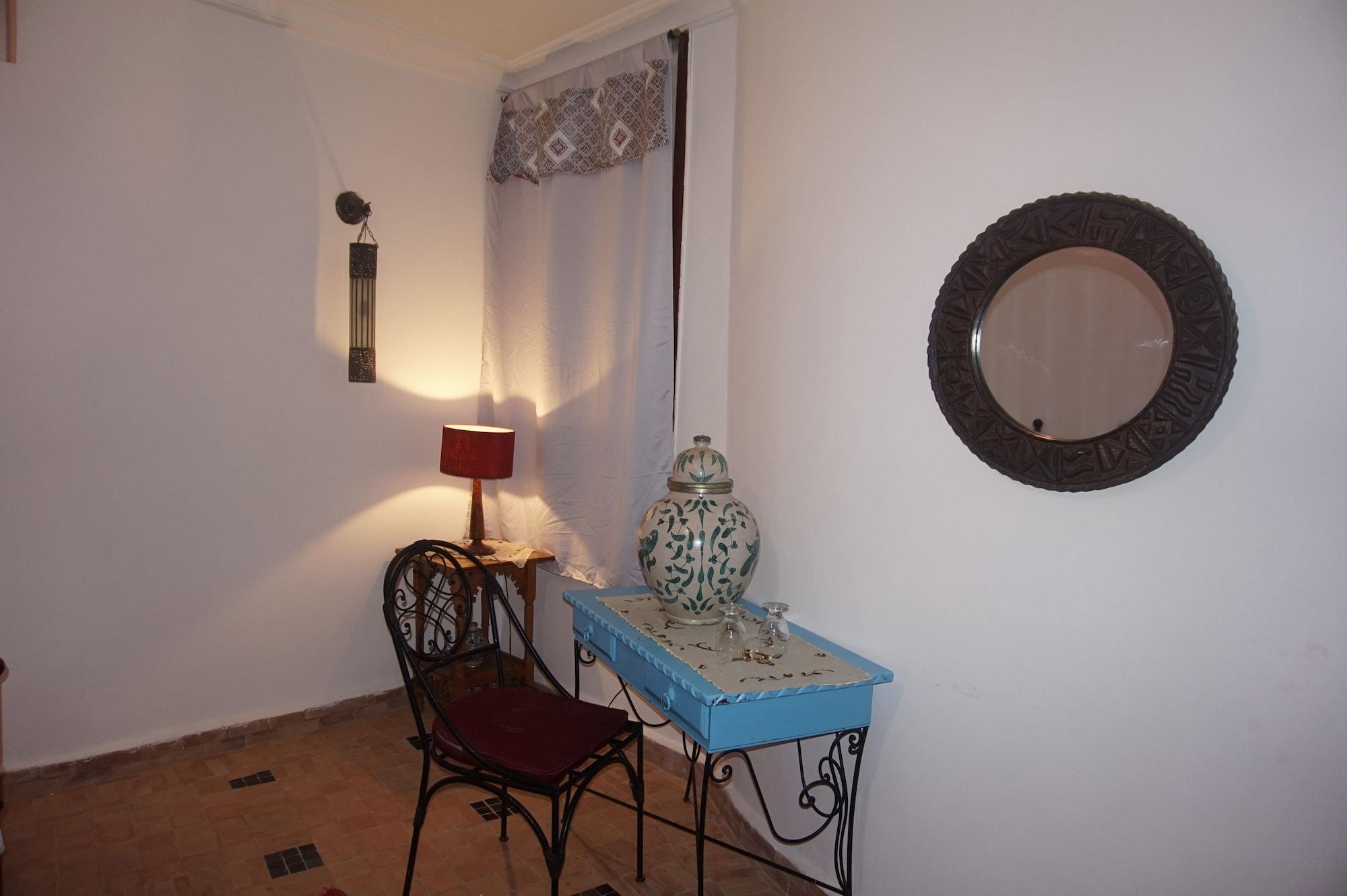 Riad Al Khansaa Есувейра Екстериор снимка