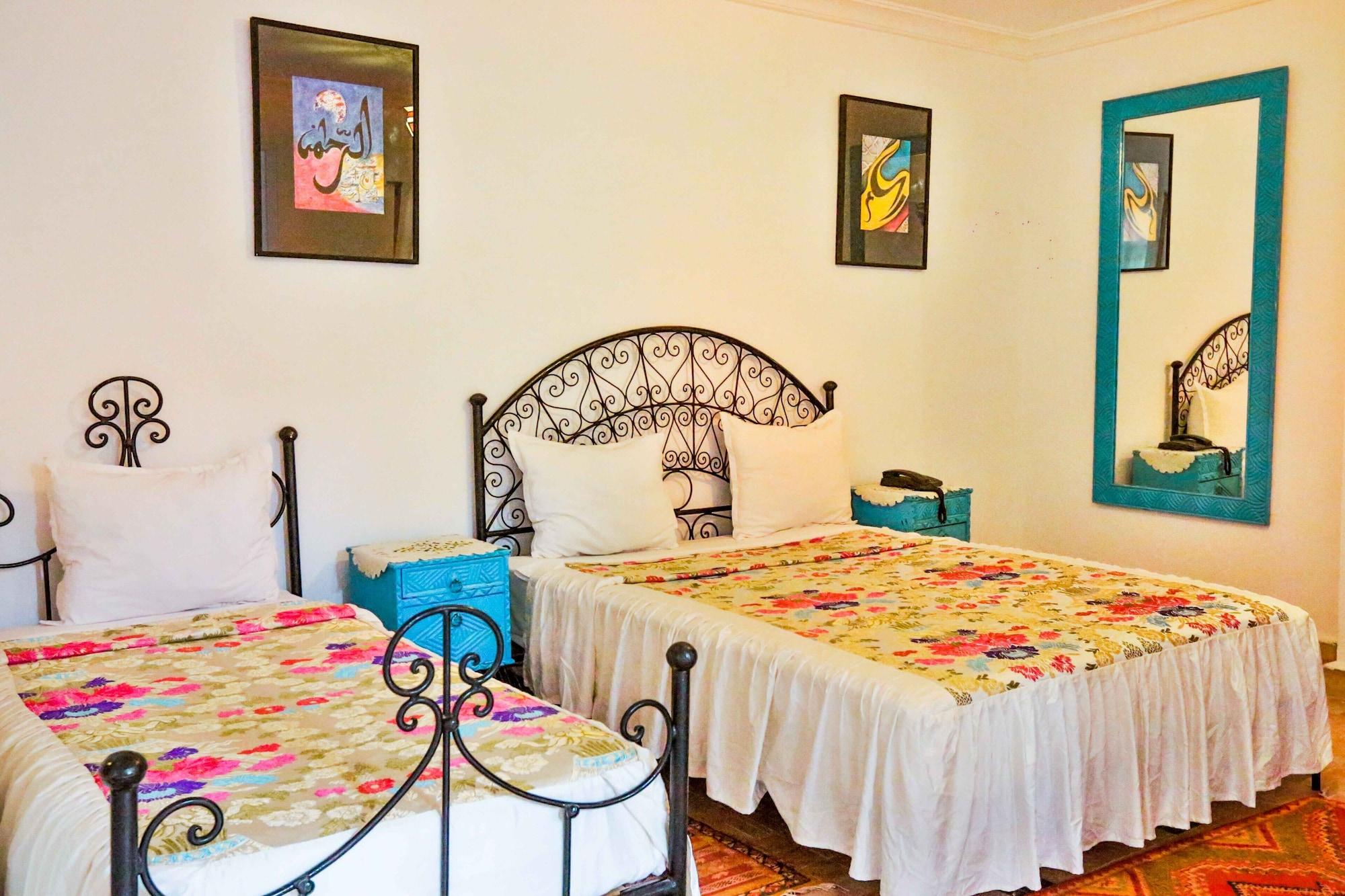 Riad Al Khansaa Есувейра Екстериор снимка