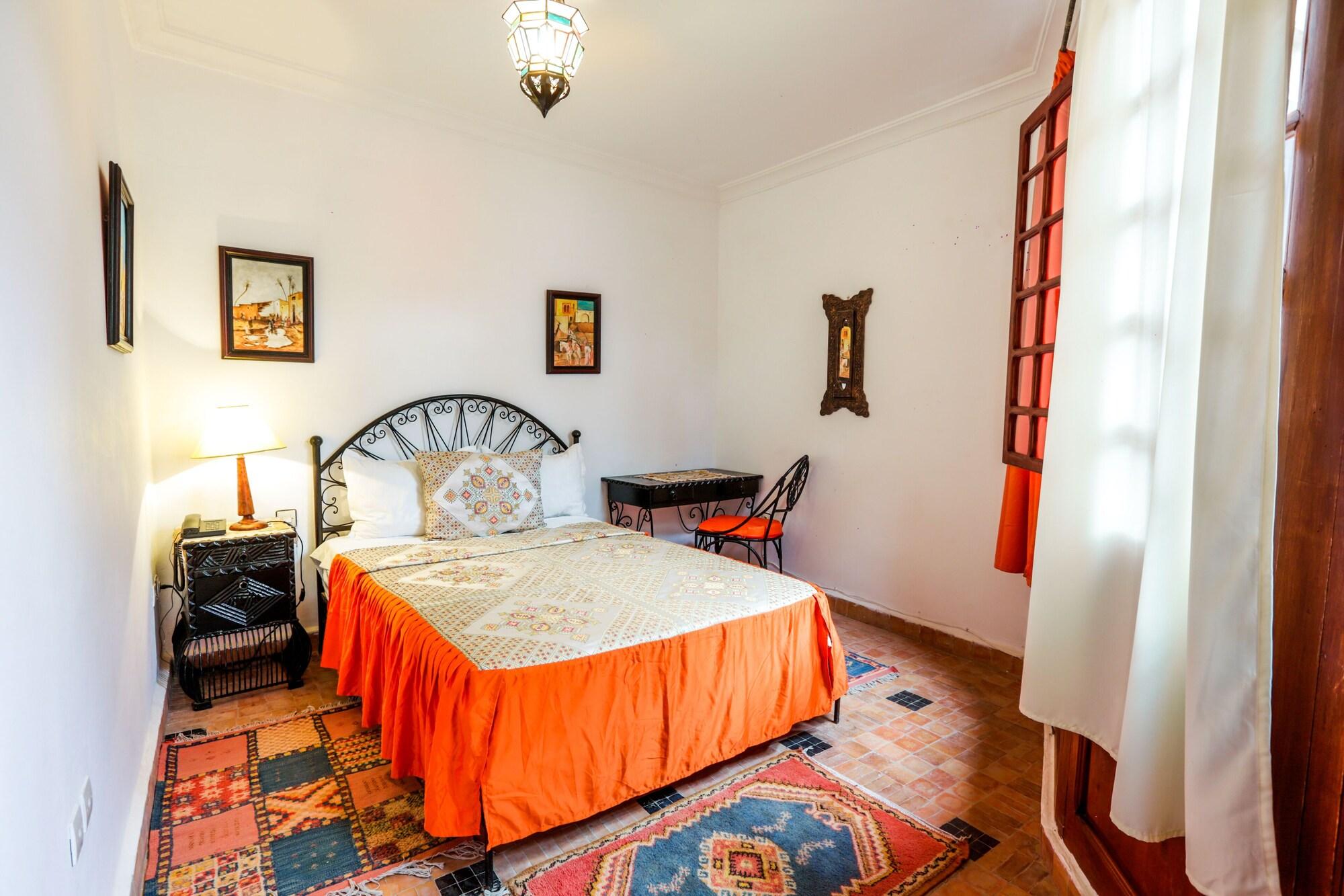 Riad Al Khansaa Есувейра Екстериор снимка