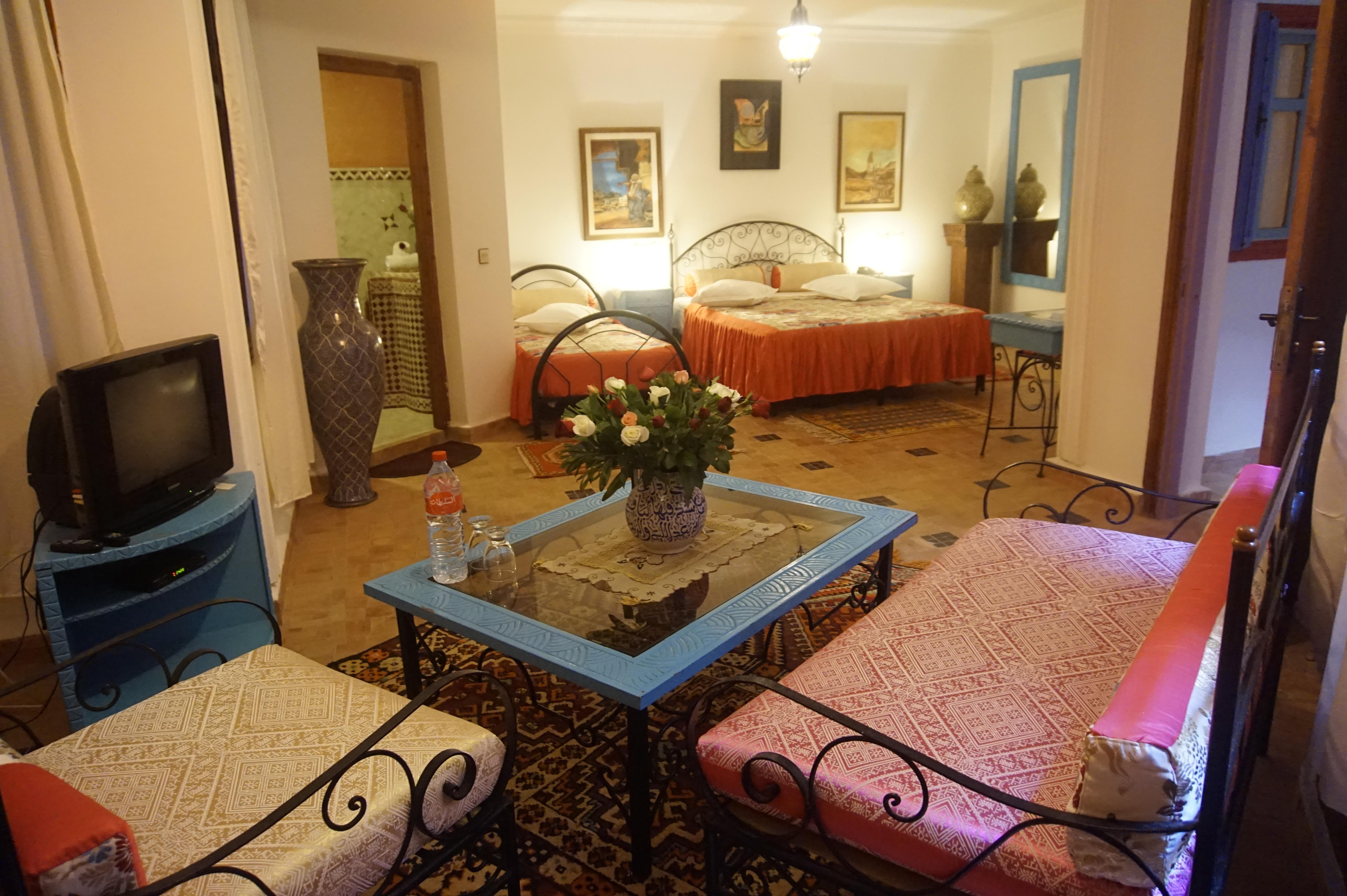Riad Al Khansaa Есувейра Екстериор снимка