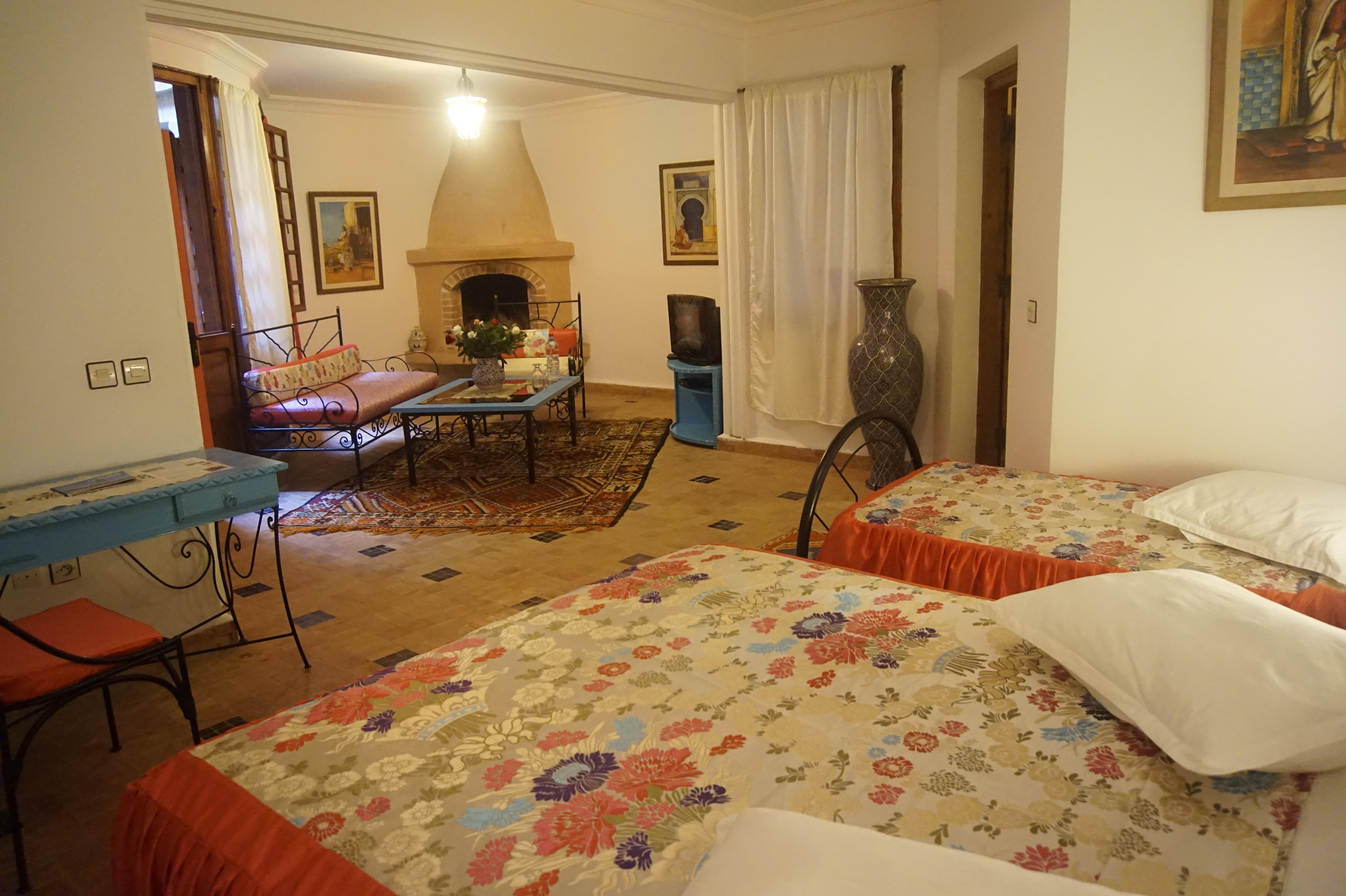 Riad Al Khansaa Есувейра Екстериор снимка