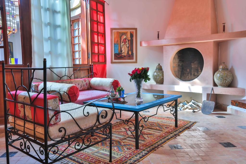 Riad Al Khansaa Есувейра Екстериор снимка
