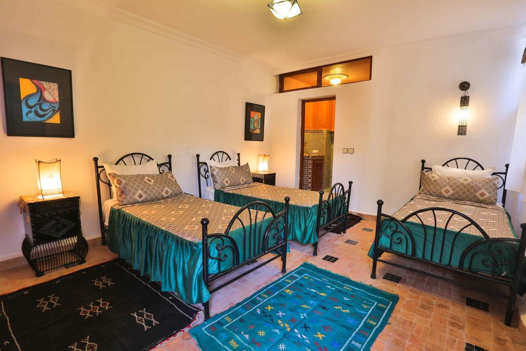 Riad Al Khansaa Есувейра Екстериор снимка