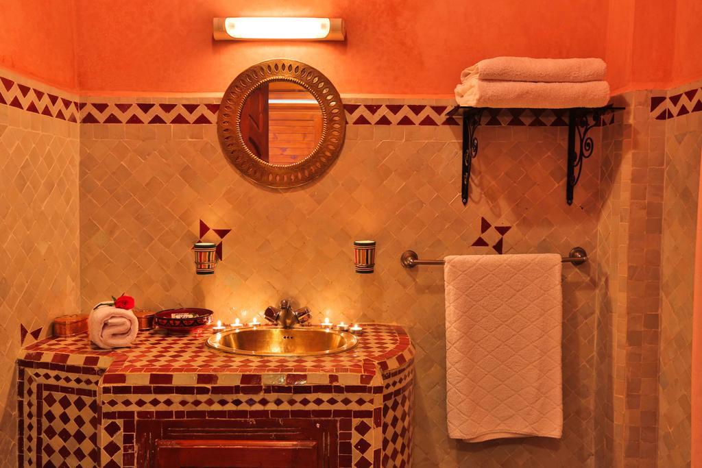 Riad Al Khansaa Есувейра Екстериор снимка
