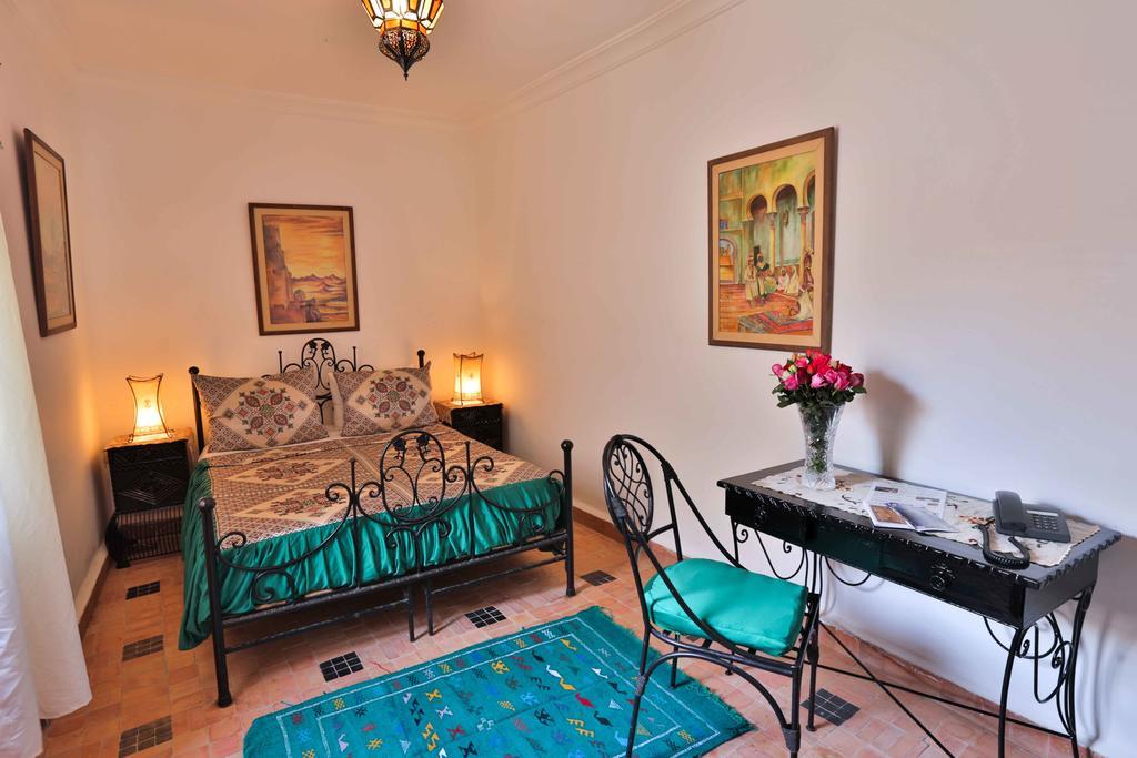 Riad Al Khansaa Есувейра Екстериор снимка